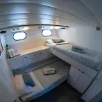 보트호텔 Boat Aloha 산트 아드리아 데 베소스