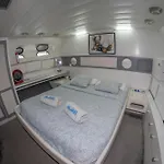 Boat Aloha 보트호텔 산트 아드리아 데 베소스