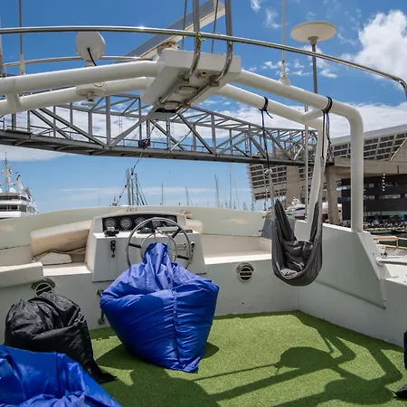 Botel Boat Aloha