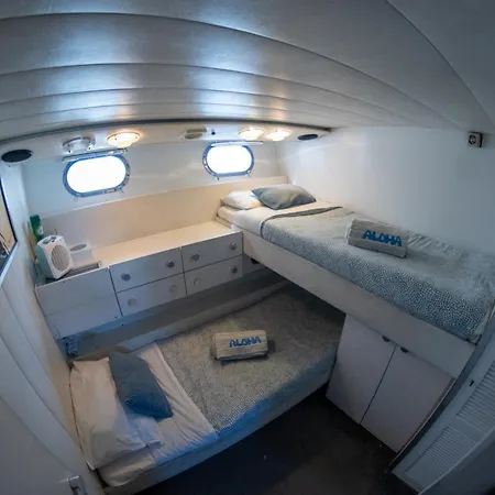 Hotel en barco Boat Aloha Sant Adrià de Besòs