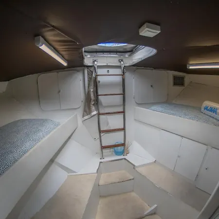 Hotel en barco Boat Aloha